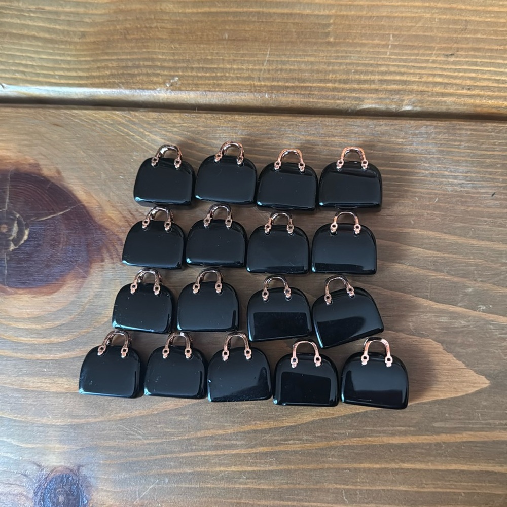 1 pc Black Obsidian Crystal Carved Bag (random selection)